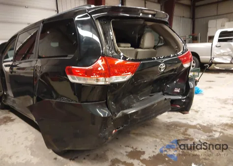 2012 Toyota Sienna Xle 7 Passenger из США, поврежденный, VIN 5TDDK3DC6CS046323